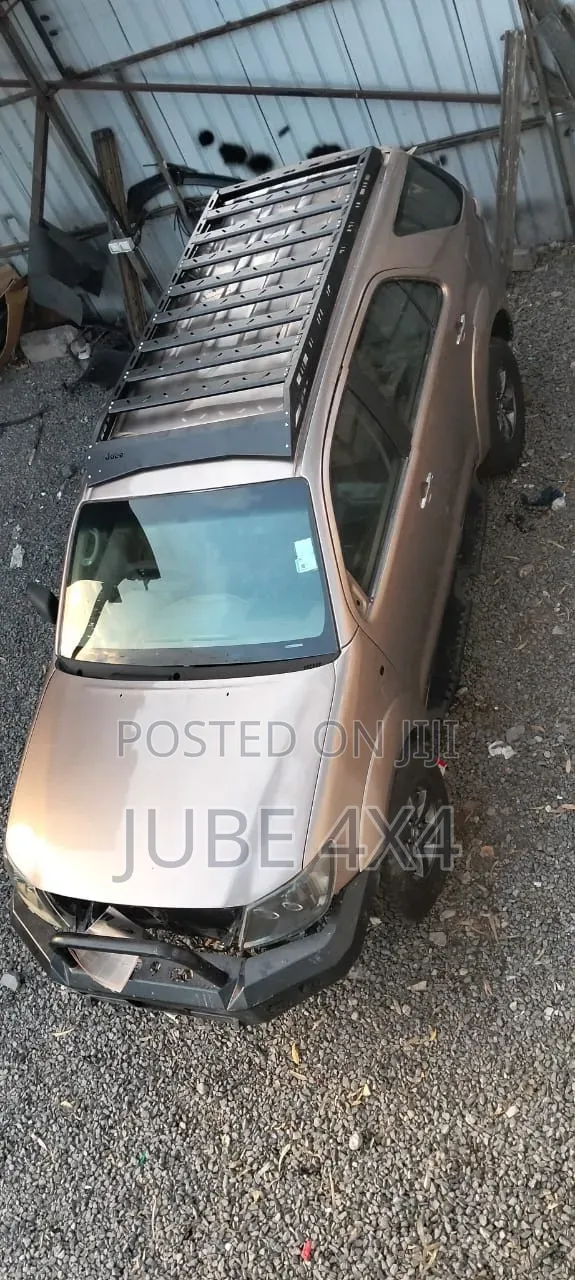 Modern Roof Rack Toyota Fortuner