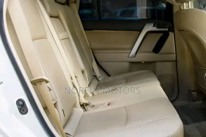 Toyota Land Cruiser Prado 2.8 2019 Pearl