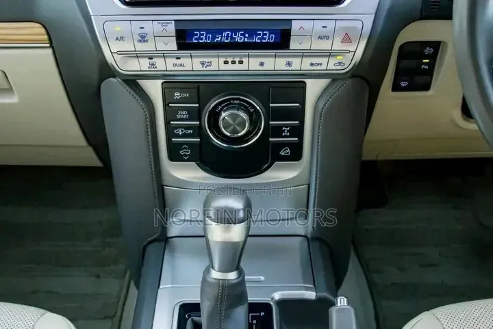 Toyota Land Cruiser Prado 2.8 2019 Pearl