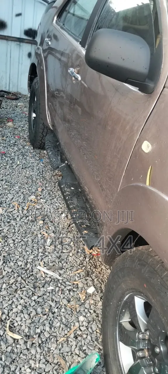 Side Step Toyota Fortuner
