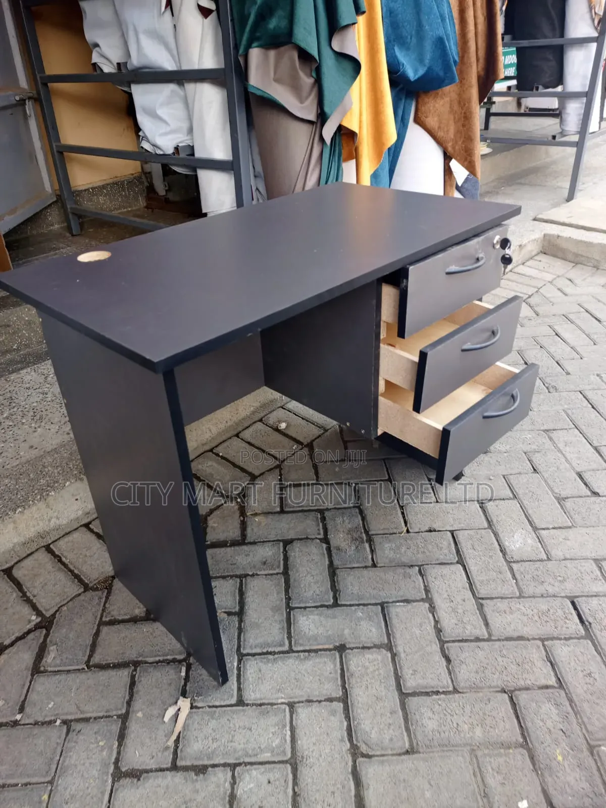 Dreamy Office Desk/Study Table Offers