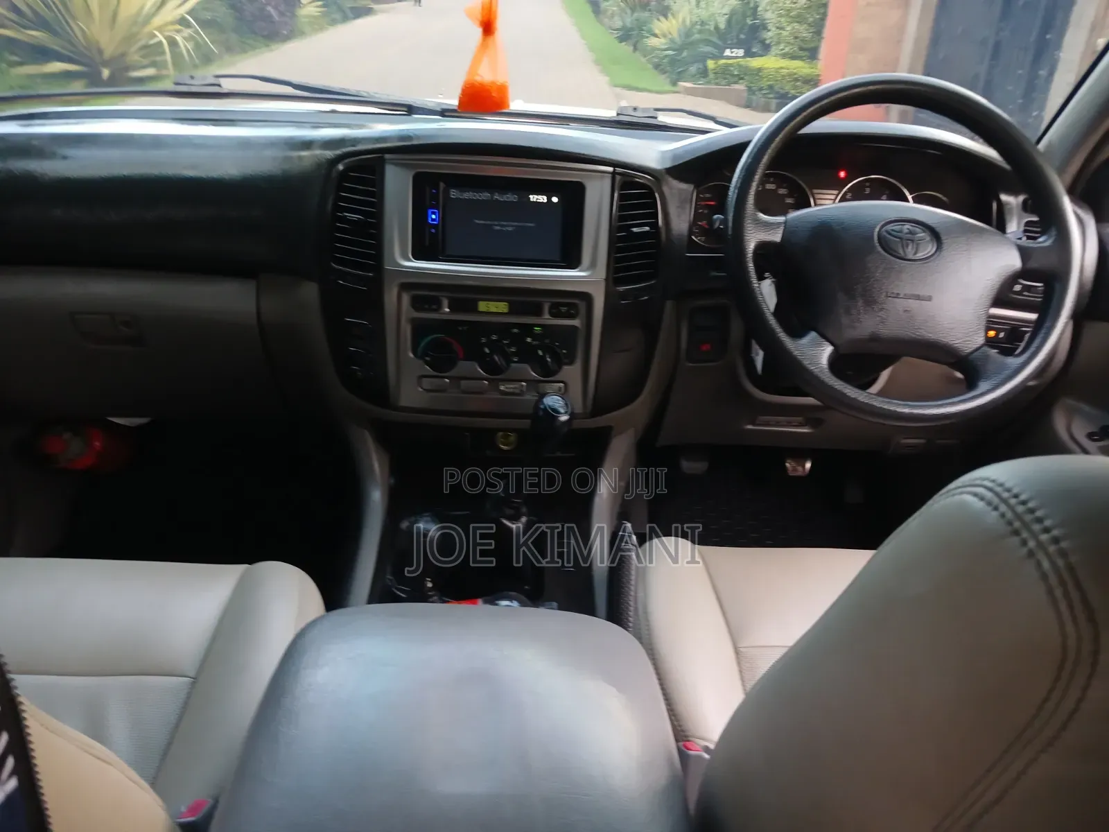 Toyota Land Cruiser 2007 White
