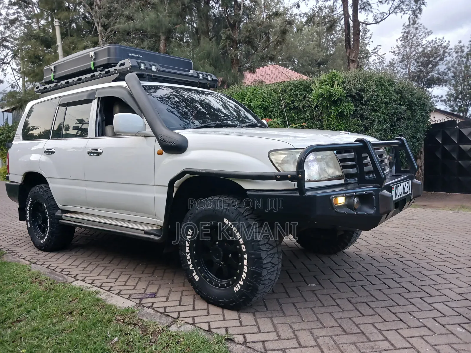 Toyota Land Cruiser 2007 White