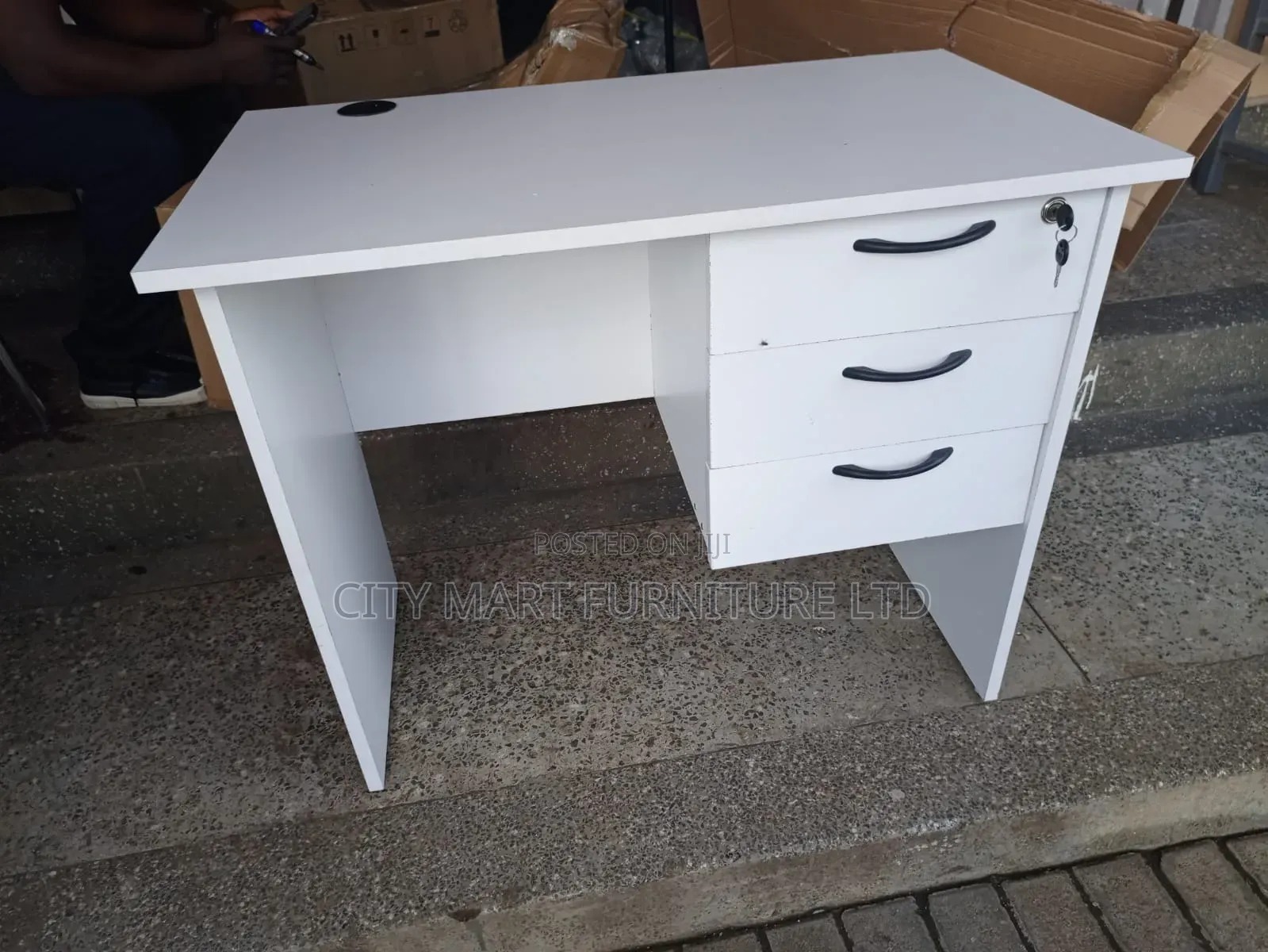 Easy Office Desk/Study Table Offers
