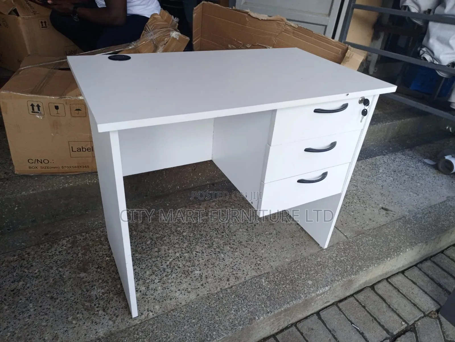 Efficient Office Desk/Study Table Offers