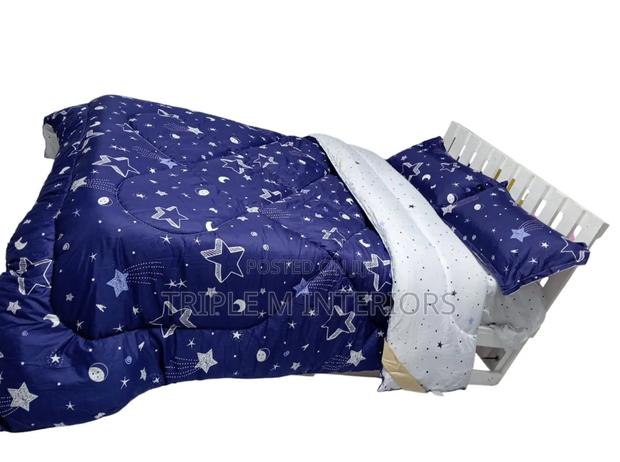 Modern Style Home Duvet Set With Strong Stitching