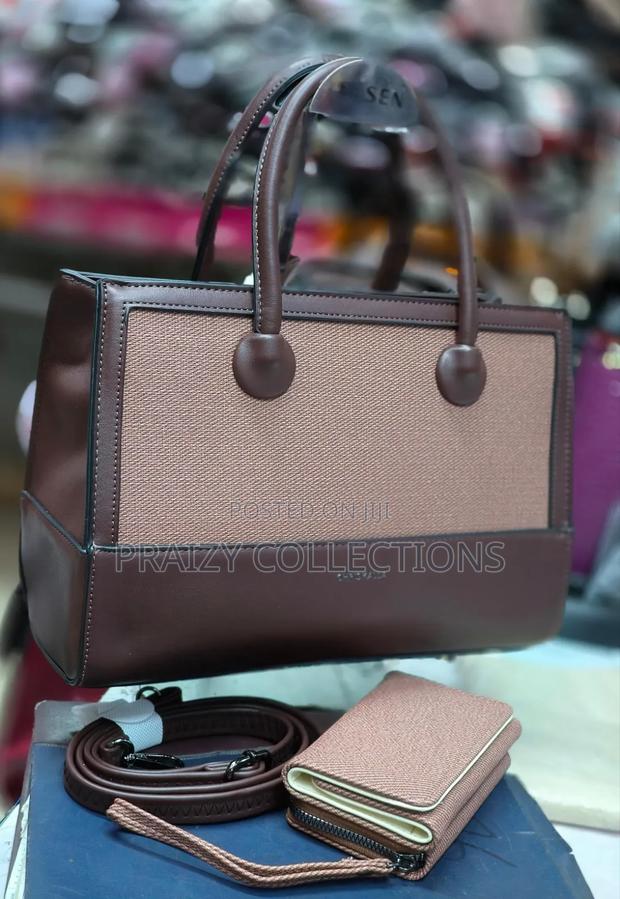 3 in 1 Sophisticated Everyday Luxury Handbag - thumbnail 5