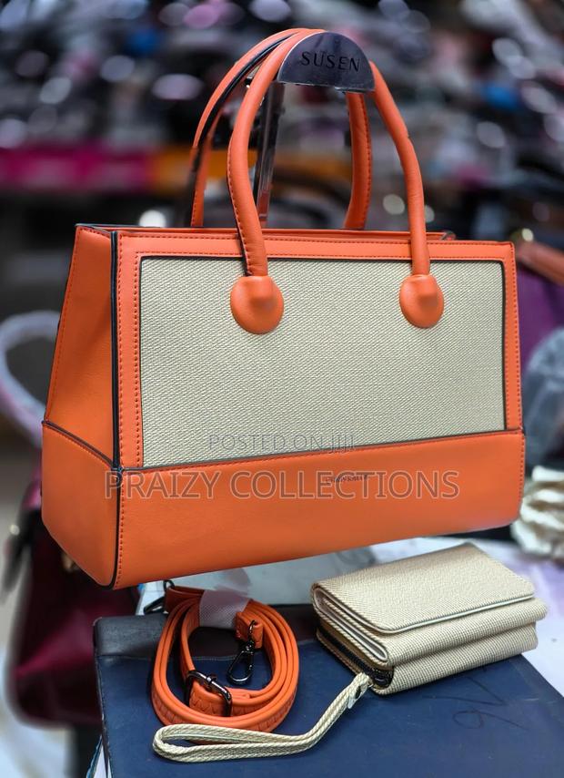 3 in 1 Sophisticated Everyday Luxury Handbag - thumbnail 7