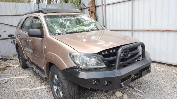 Front Bull Bar Toyota Fortuner - thumbnail 2