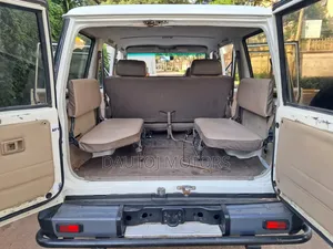 Toyota Land Cruiser 2012 White
