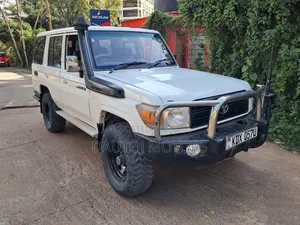 Toyota Land Cruiser 2012 White