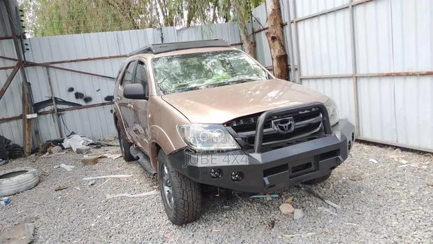 Front Bull Bar Toyota Fortuner - thumbnail 11