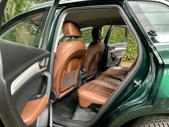 Audi Q5 2.0T Premium AWD quattro 2019 Green