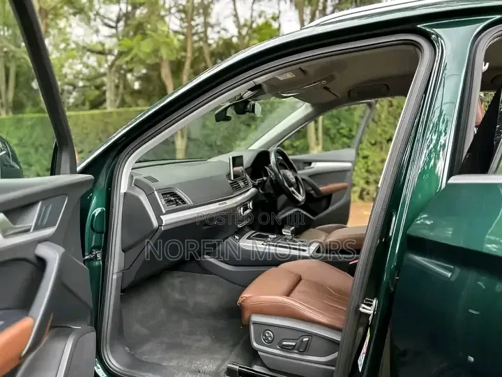 Audi Q5 2.0T Premium AWD quattro 2019 Green