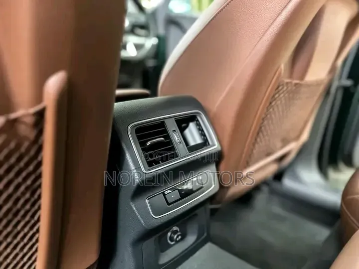 Audi Q5 2.0T Premium AWD quattro 2019 Green