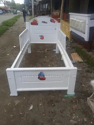 White Wood Bed 4x6