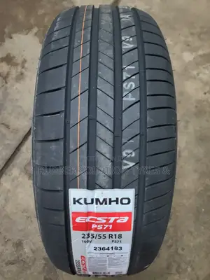 235/55r18 Kumho Tyres 100v Escta Ps71
