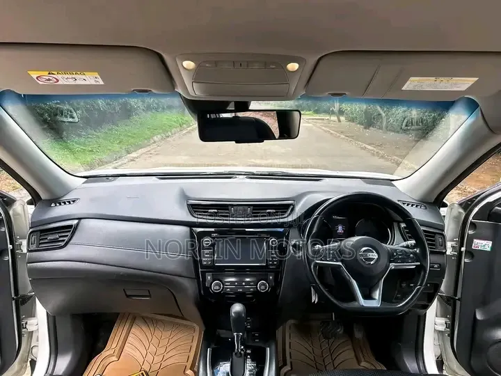 Nissan X-Trail 2.0 Petrol FWD 2018 Pearl