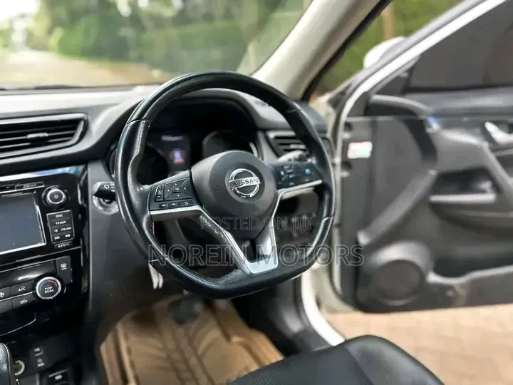 Nissan X-Trail 2.0 Petrol FWD 2018 Pearl