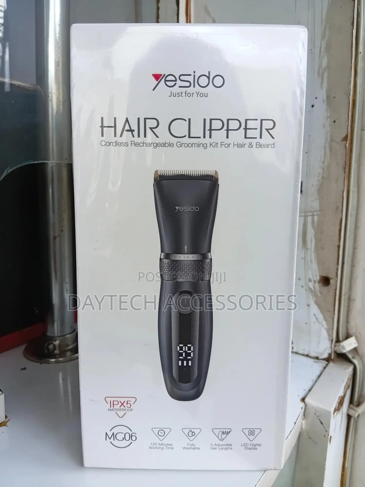 This Is Yesido Mg06 Cordless Digital Hair Clipper With an Led Battery