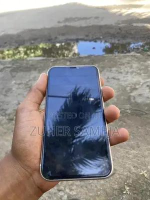 Apple iPhone 11 64 GB White