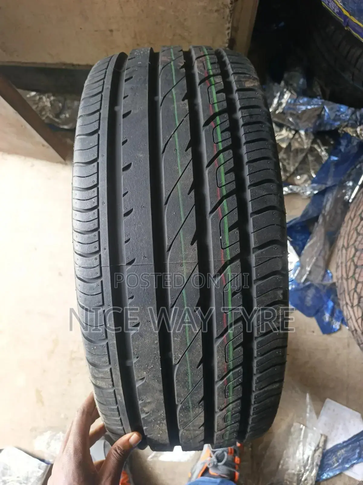 215/45r17 Comforser