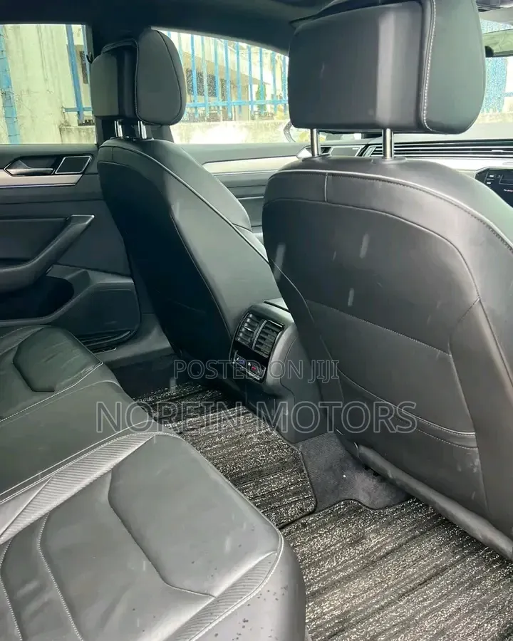 Mercedes-Benz GLC-Class 2020 Blue