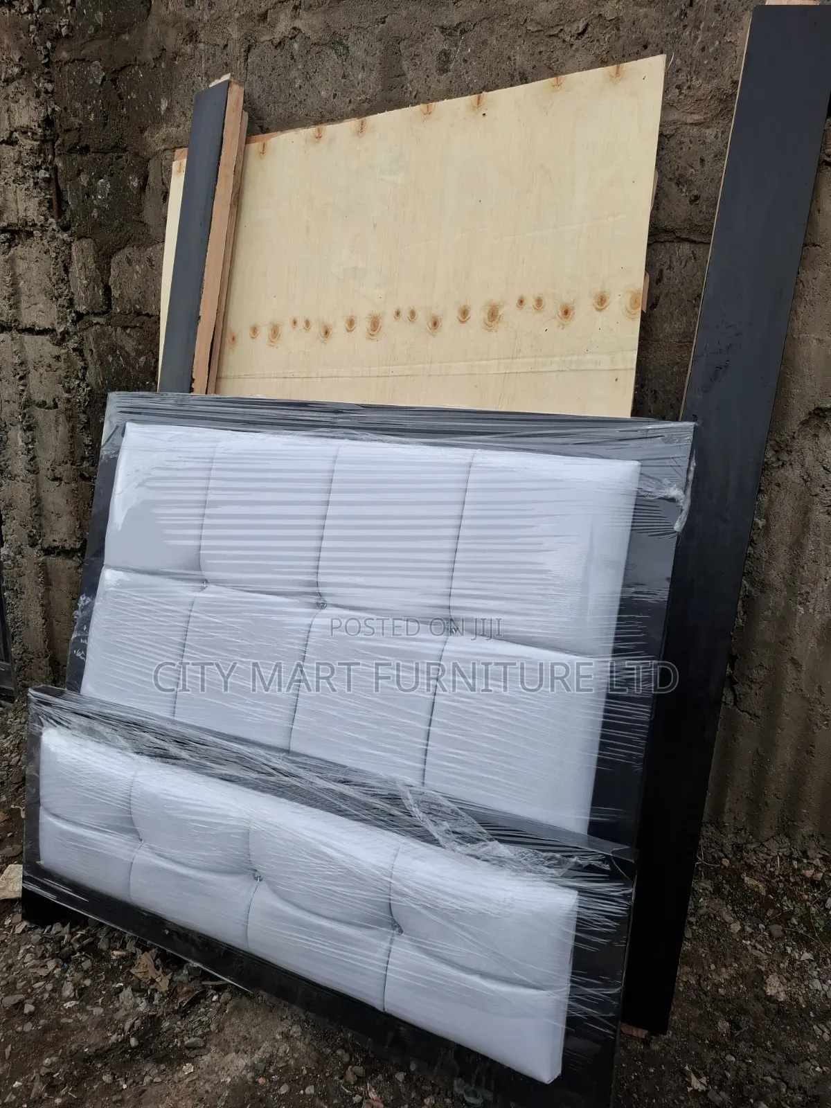 Grand Modern Mocket Beds on Offer!