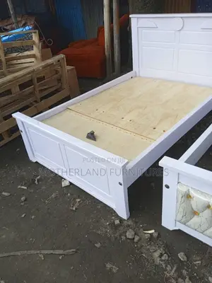 White Chester Bed 4x6