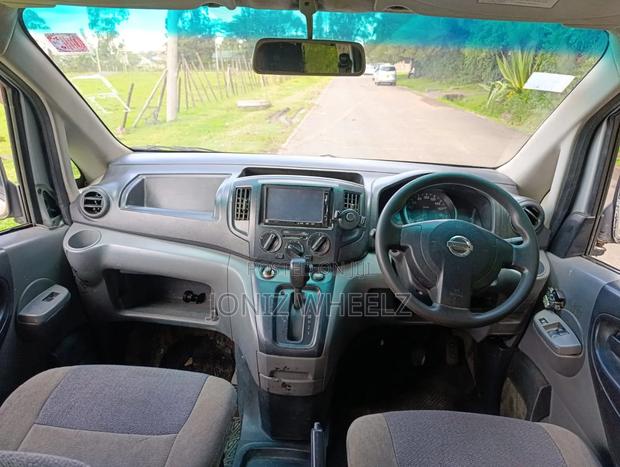 Nissan NV200 2010 Silver - thumbnail 5