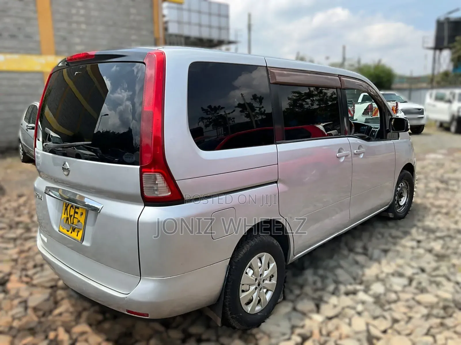 Nissan Serena 2008 Silver