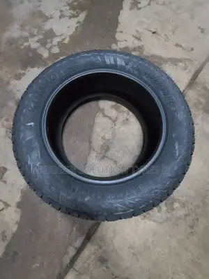 255 /55 R19 Kumho Tyres 111h Xl Road Venture a/T52