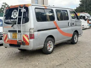 Nissan Caravan (Urvan) 2007 Silver