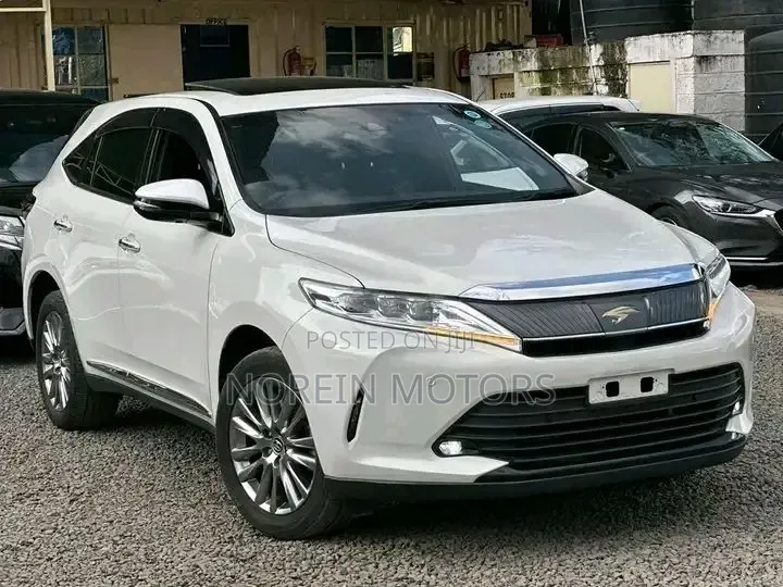Toyota Harrier 2.0 4WD 2019 Pearl