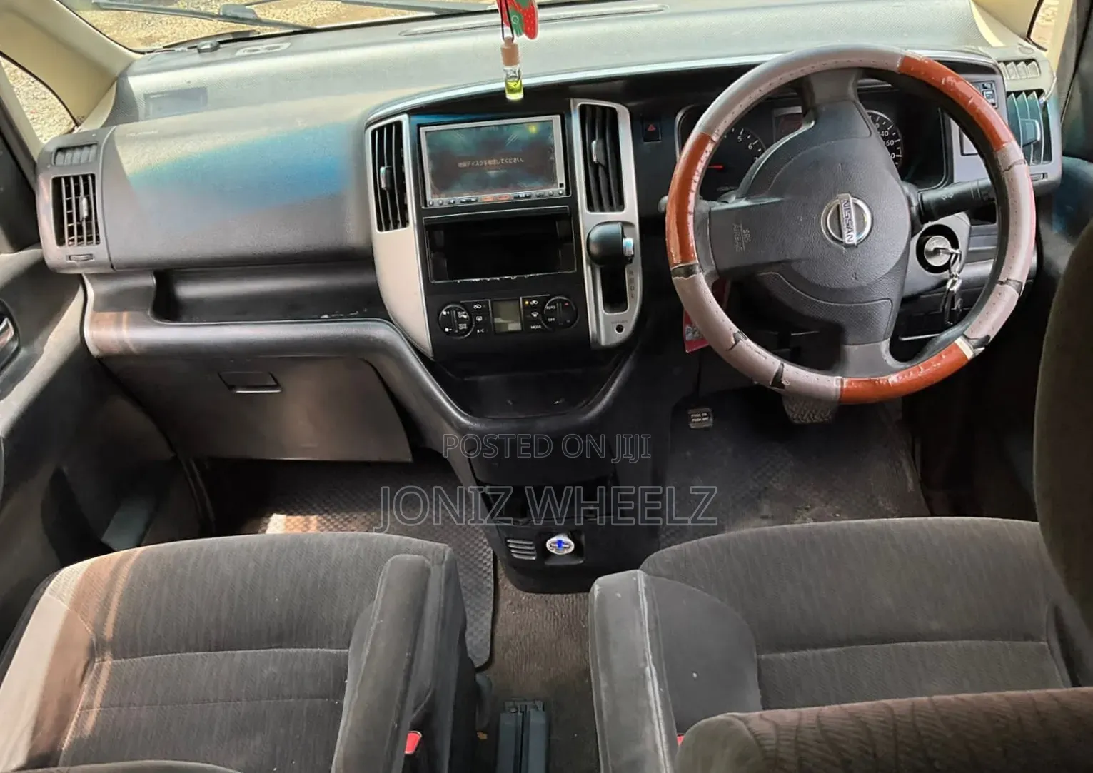 Nissan Serena 2008 Silver