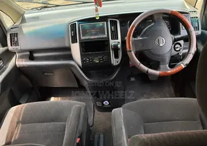 Nissan Serena 2008 Silver