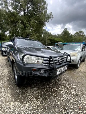Toyota Hilux Revo Double Cab Deisel 2.4 RWD 2016 Gray