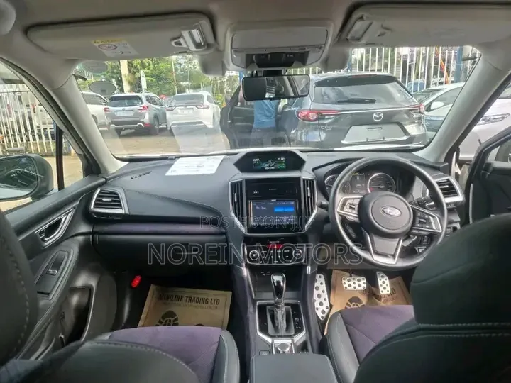 Subaru Forester Premium AWD 2020 Off white