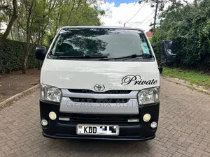 Toyota HiAce 2014 White