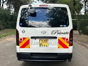 Toyota HiAce 2014 White