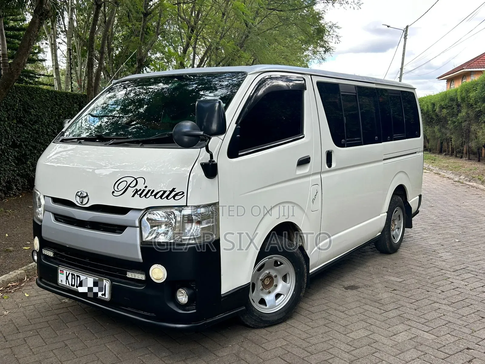 Toyota HiAce 2014 White