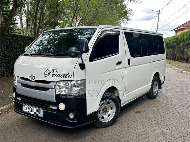 Toyota HiAce 2014 White - thumbnail 4