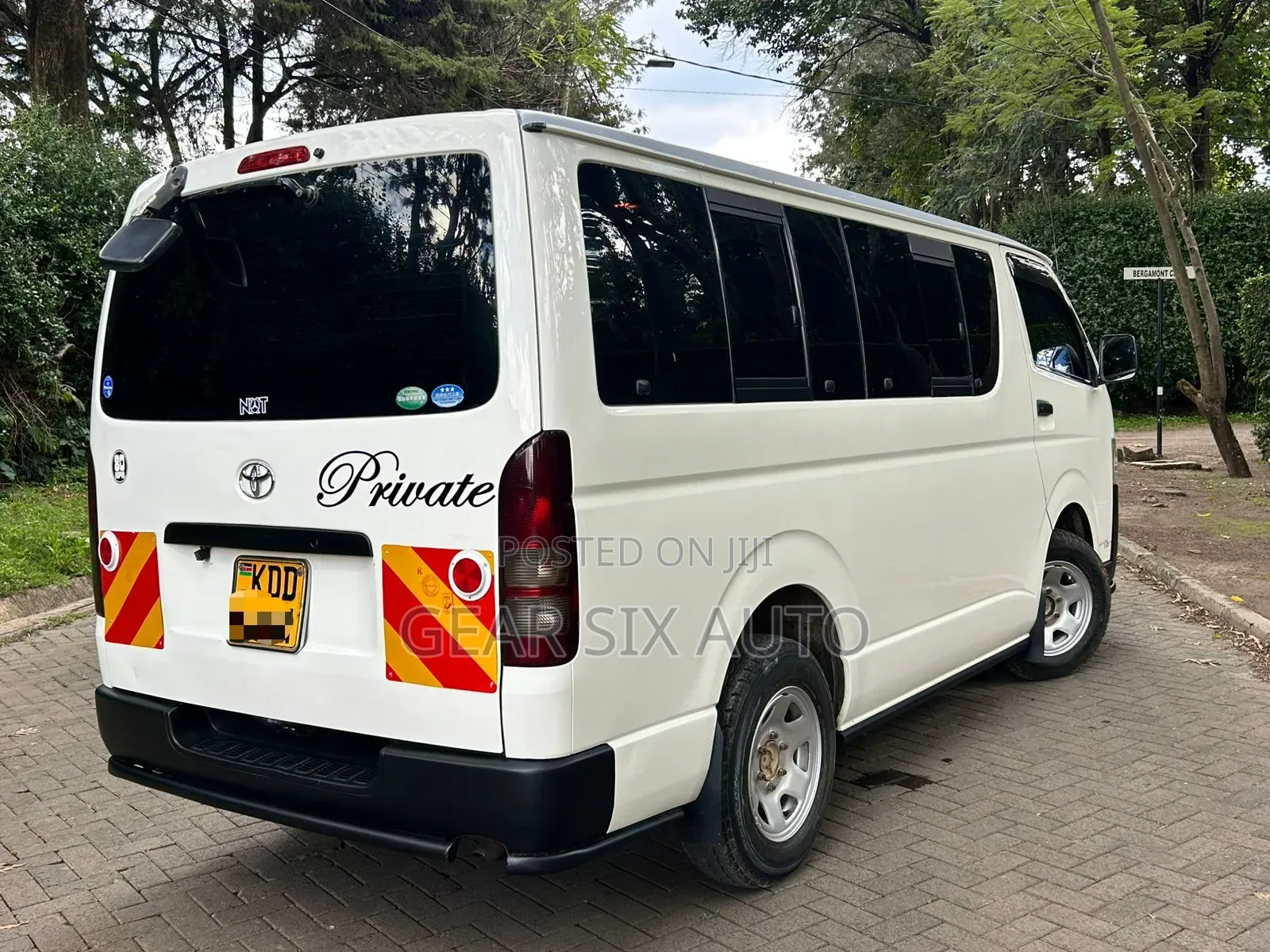 Toyota HiAce 2014 White