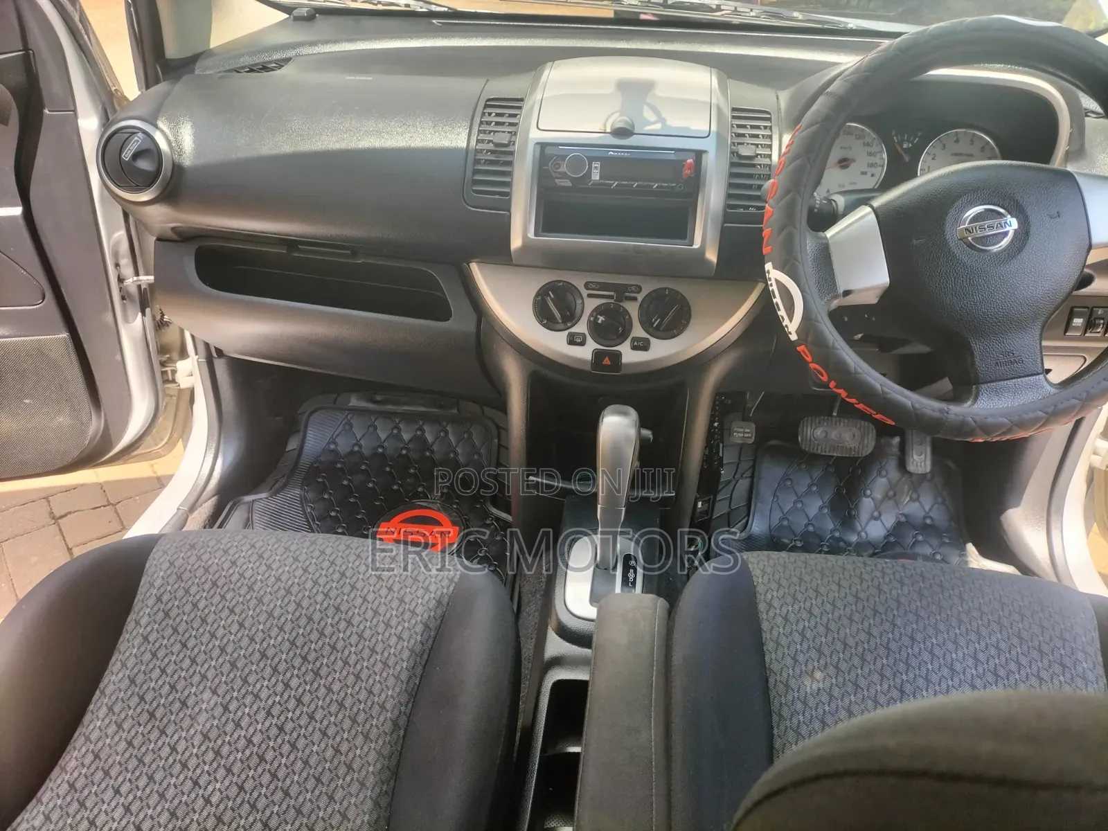 Nissan Note 2010 Silver