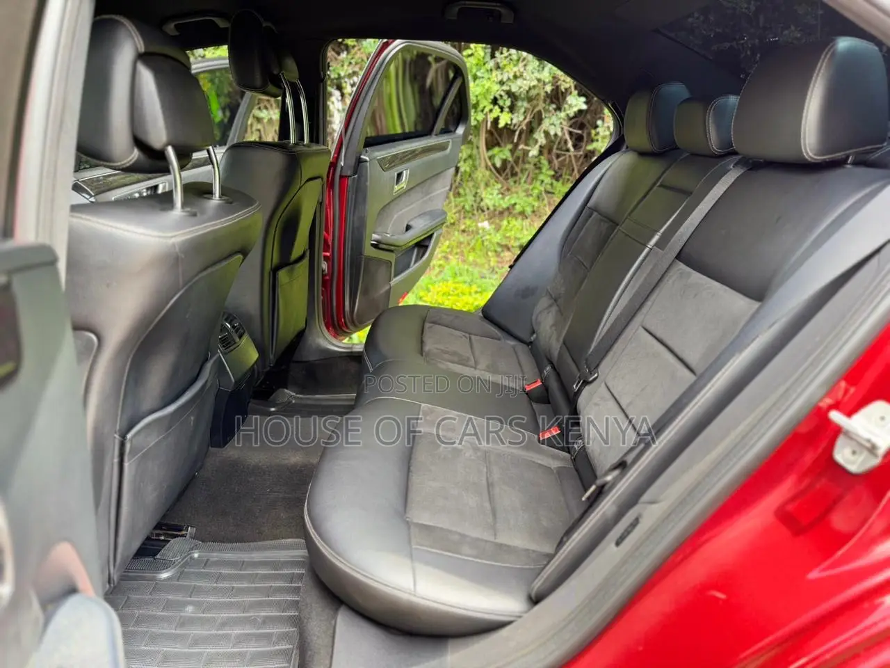 Mercedes-Benz E250 2015 Red
