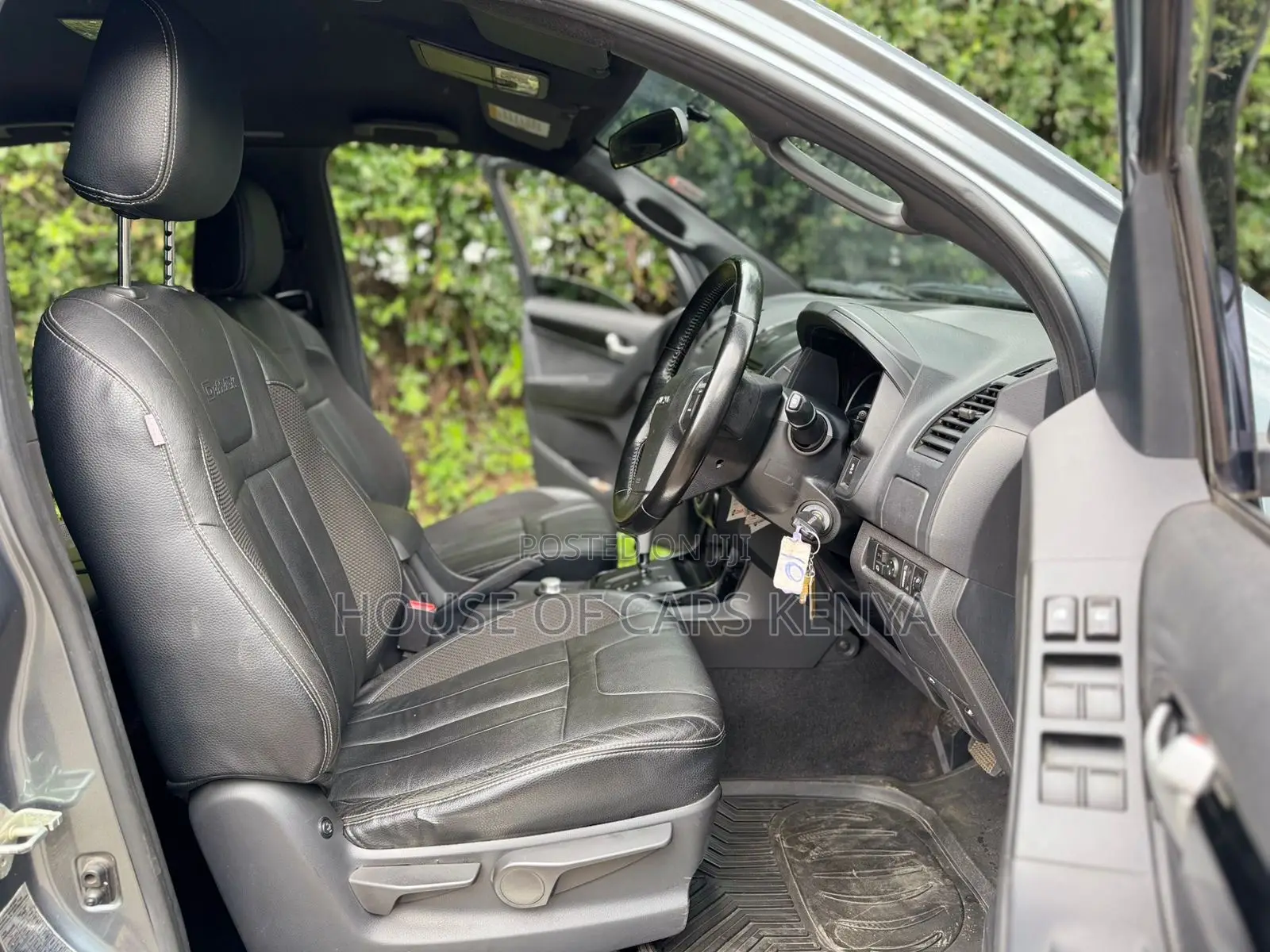 Isuzu D-MAX 2017 Gray
