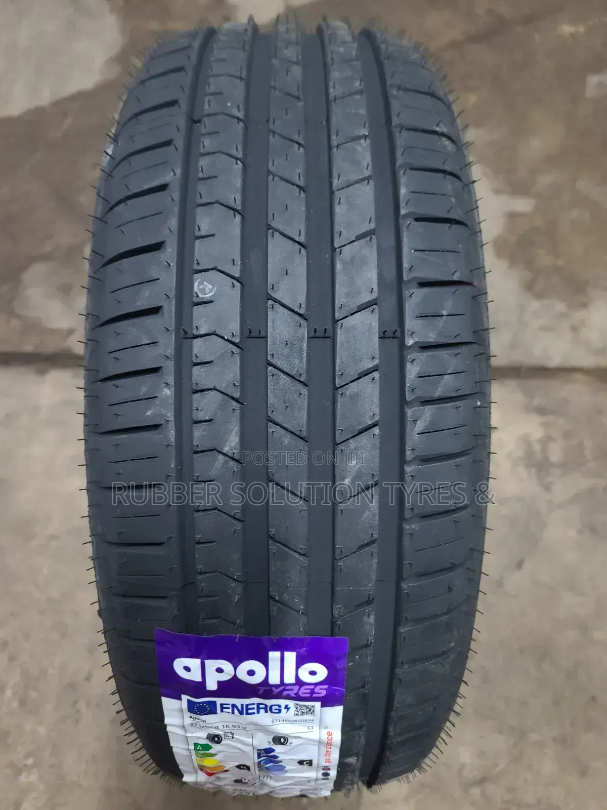 215/55r16 Apollo Tyres 93v [Made in India]