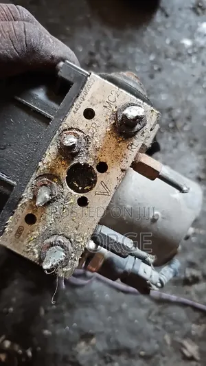 Abs Compensator Toyota Avensis