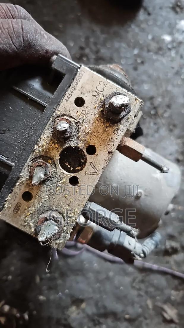 Abs Compensator Toyota Avensis - main view