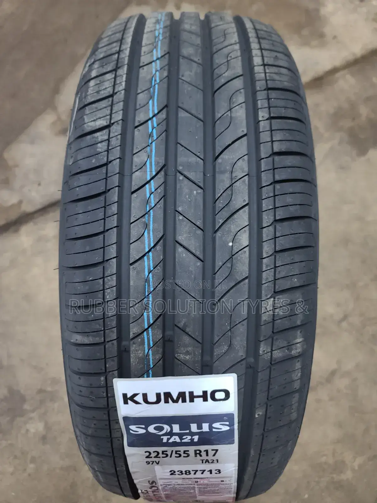 225 /55 R17 Kumho Tyres 97v Solus Ta21